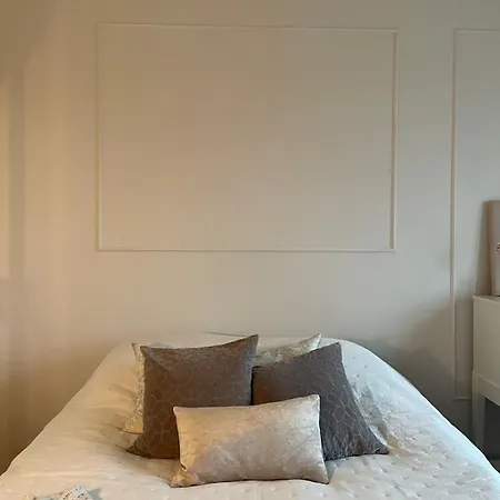 Apartment Three Metro Stops From Citycenter