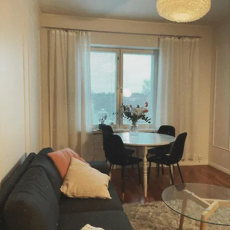 Apartment Three Metro Stops From Citycenter Helsinki