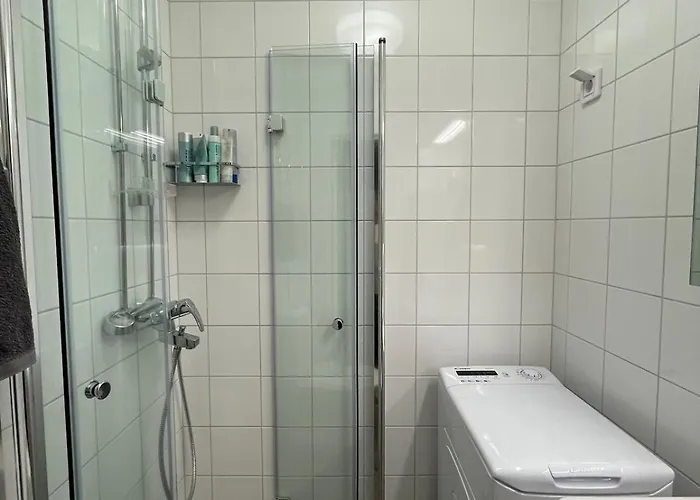 Three Metro Stops From Citycenter *